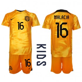 Baby Fußballbekleidung Niederlande Tyrell Malacia #16 Heimtrikot WM 2022 Kurzarm (+ kurze hosen)